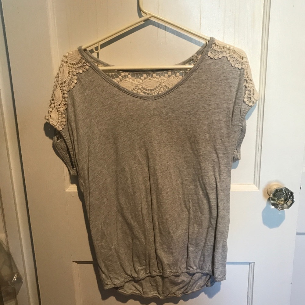 Cute Gray lace back blouse